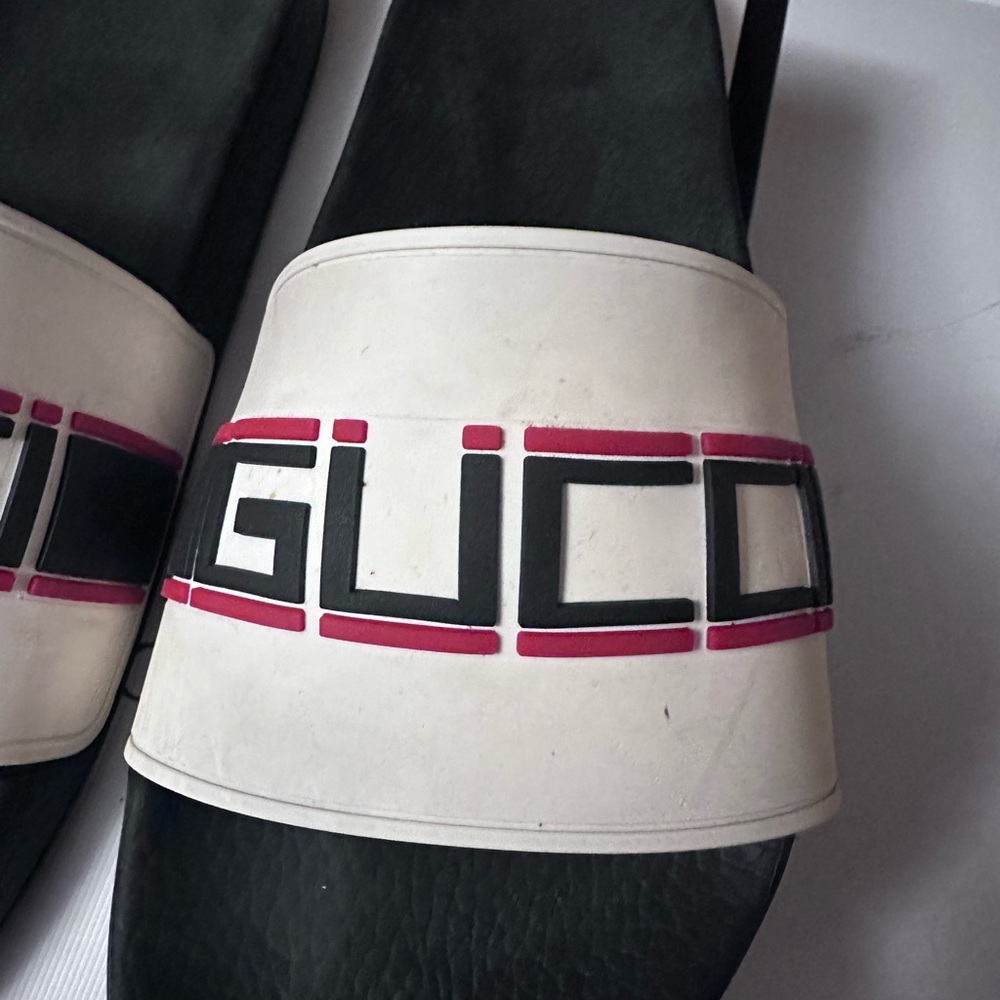 Men's gucci slides box says size 11 which is uk sizing